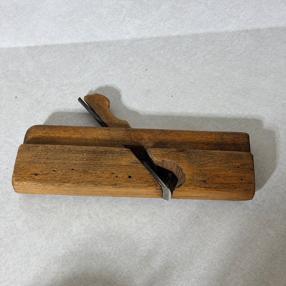 Auburn Tool Co Antique Wooden Molding Plane Thistle Brand WH Newman Stamp 9.5in